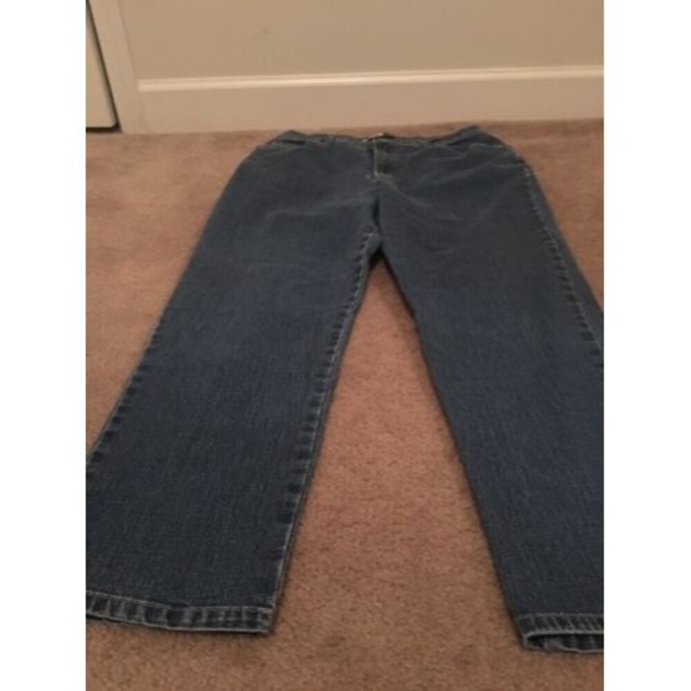 St. John's Bay Women's Jeans Blue Denim Pockets Zip Button Size 16 Short - Picture 1 of 7